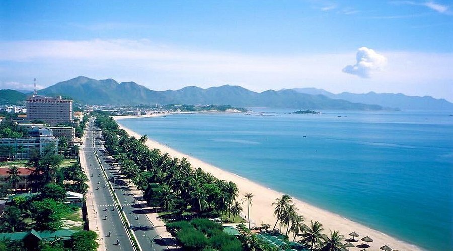 12-day luxury tour to the Beaches & cities of Vietnam