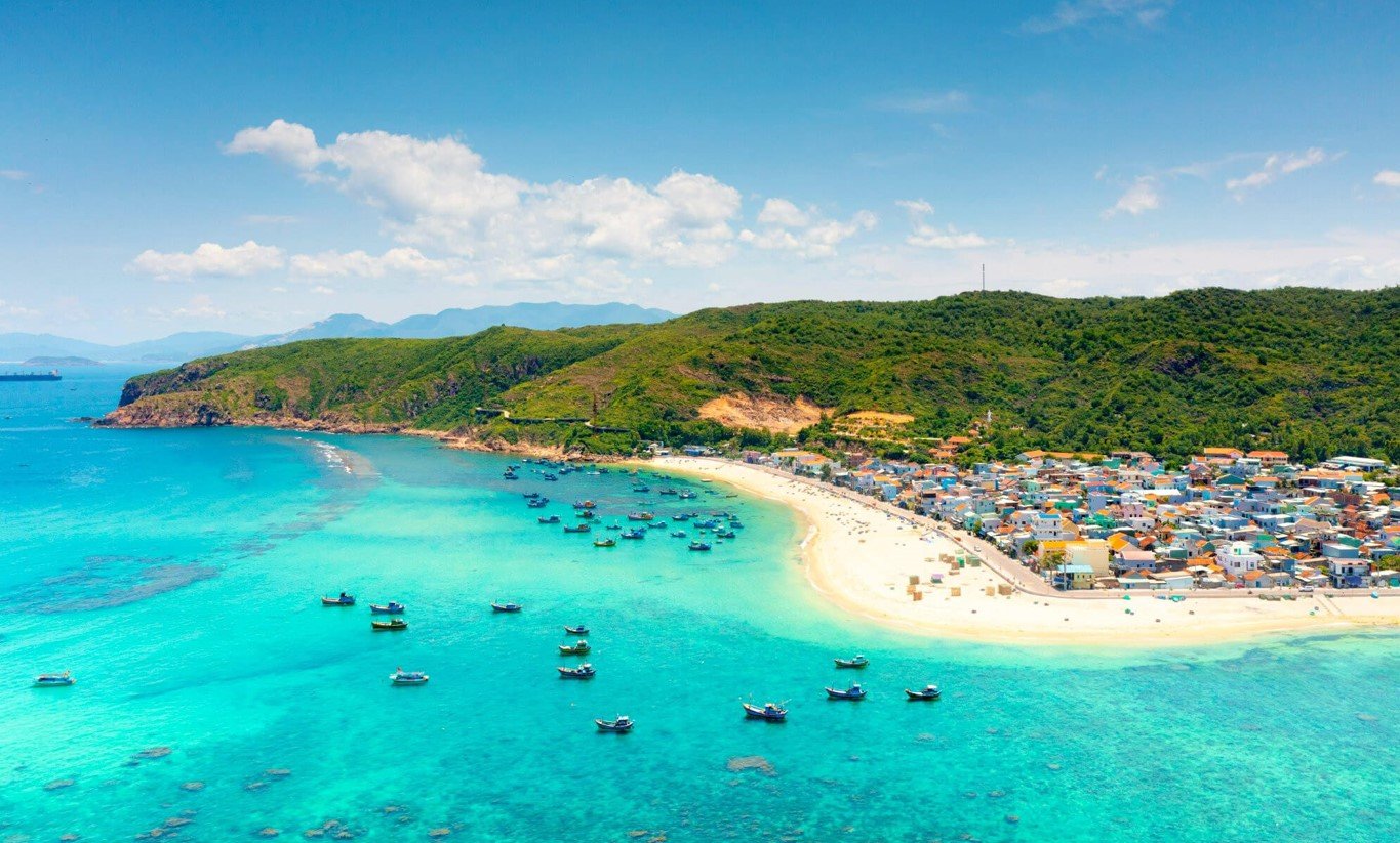 12-day luxury tour to the Beaches & cities of Vietnam