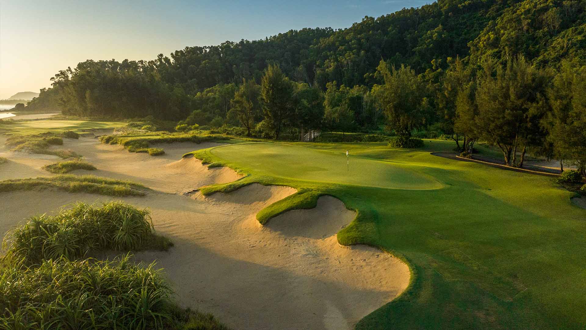 Saigon and Danang Golf tour in 9 days 